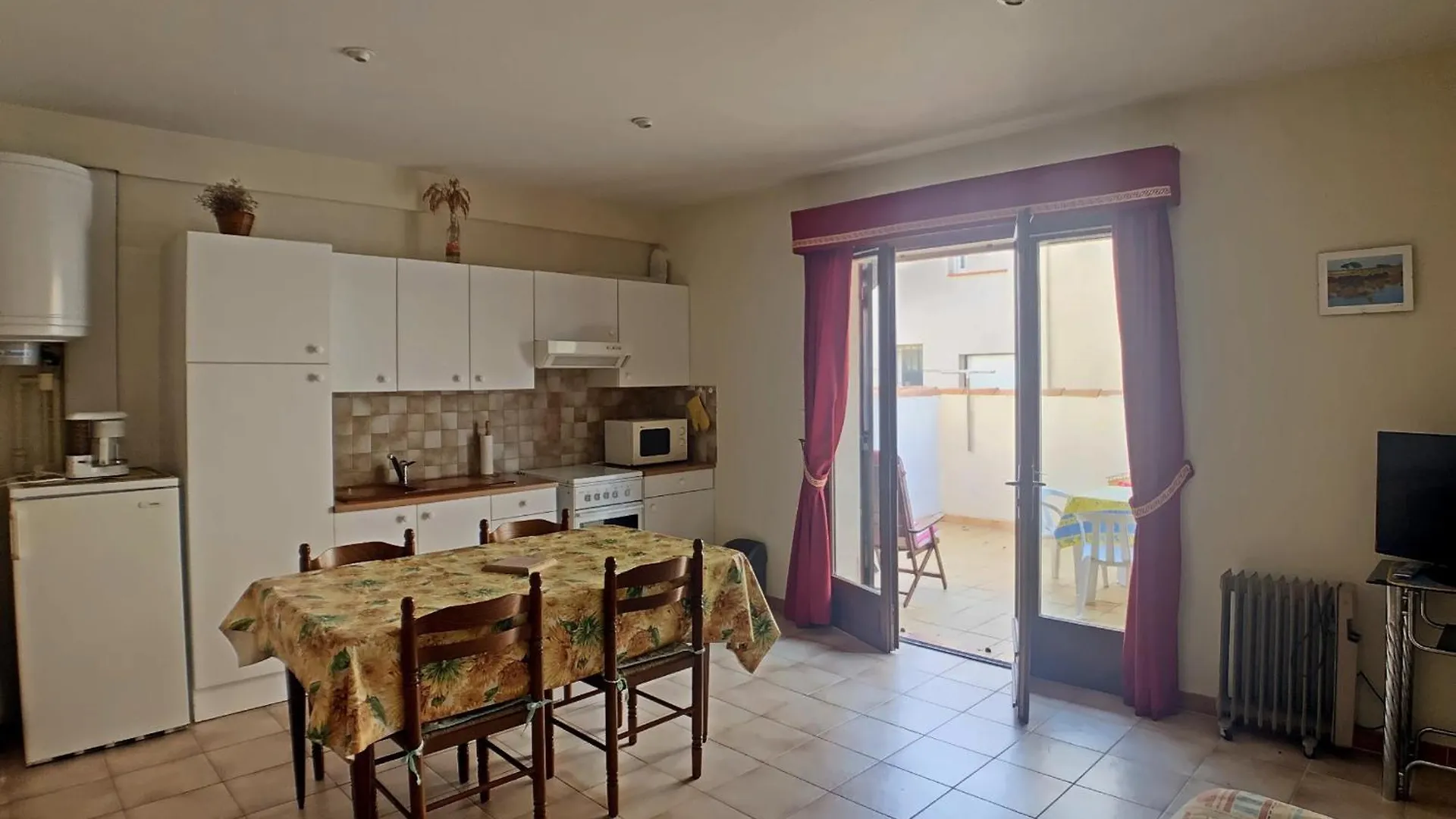 Apartment Appartement Pour 4 Pers. Avec Cour Privative Aux Saintes-Maries-De-La-Mer - Fr-1-475-210 France